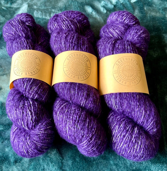 Cloud-Soft Blend with Dreamy Halo