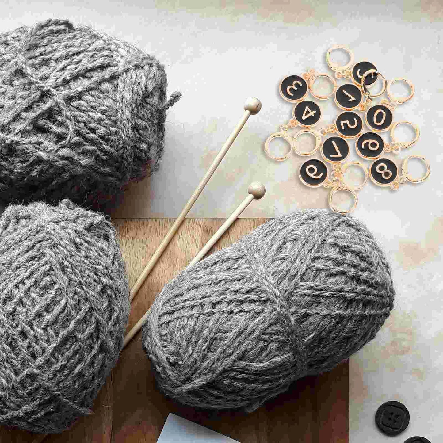 “Count Me In” Numbered Stitch Marker Set – Black (10 pcs)